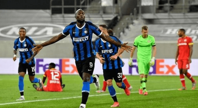  德甲揭幕战诞生历史性乌龙，柏林联合误判越位进球  