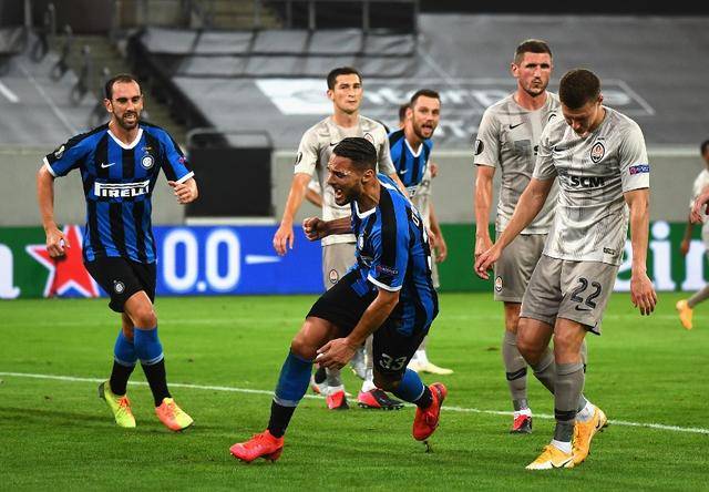 17, 斯特拉斯堡七分钟三球，创造法甲最快闪击纪录  