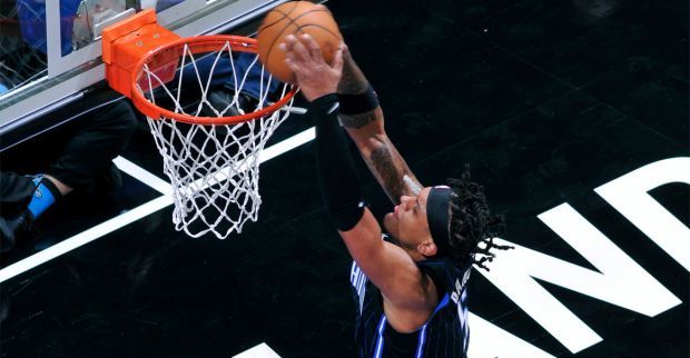  班凯罗30+10魔术爆冷击败骑士  